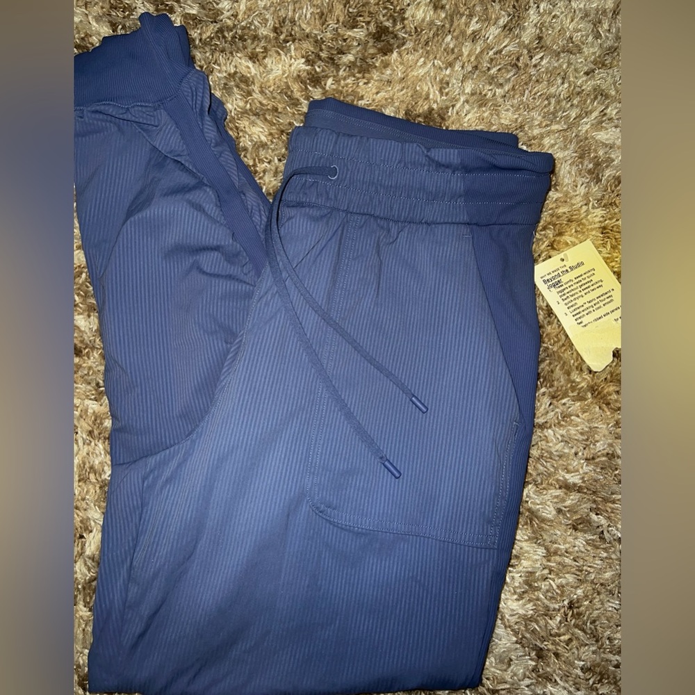 Jet Crop LuluLemon